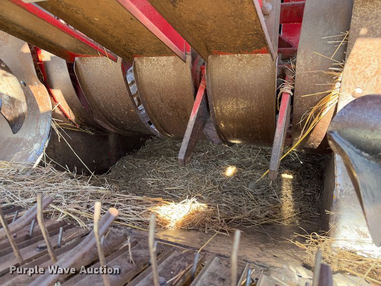 image for item FB3105 1996 Case IH 8575 large square baler