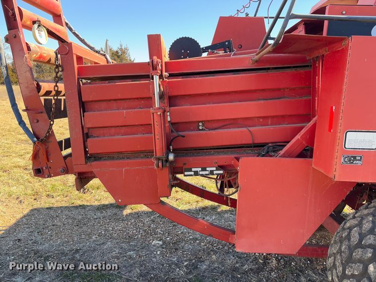 image for item FB3105 1996 Case IH 8575 large square baler