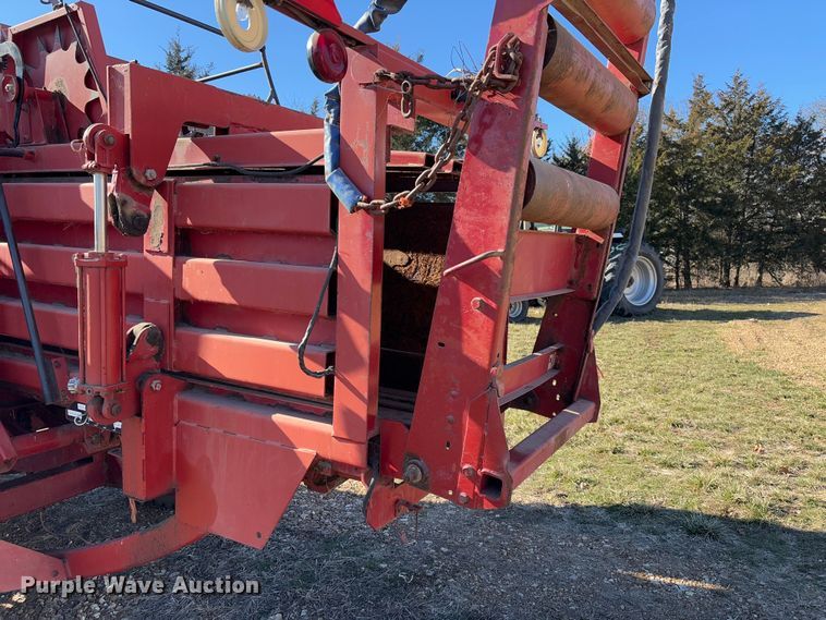 image for item FB3105 1996 Case IH 8575 large square baler