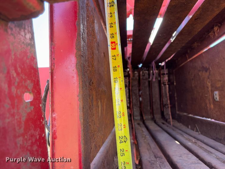 image for item FB3105 1996 Case IH 8575 large square baler