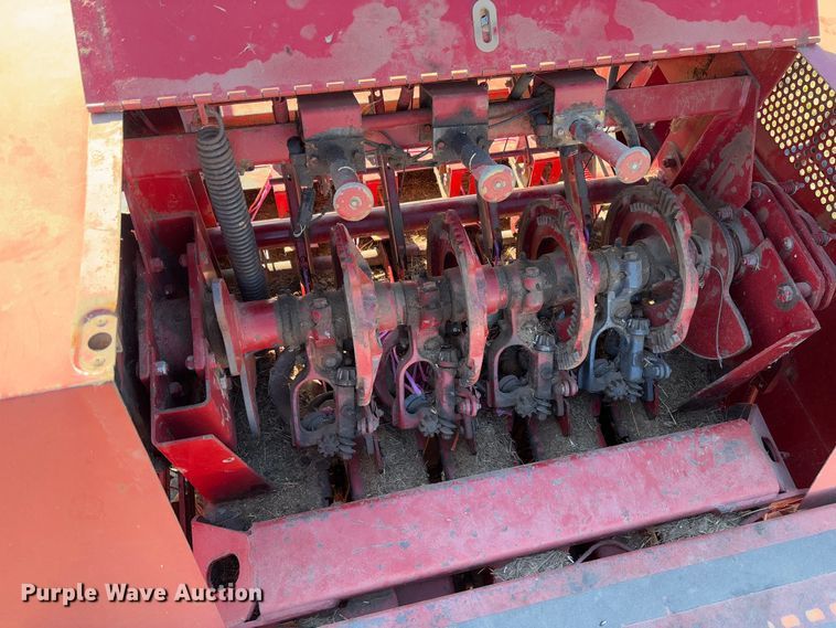 image for item FB3105 1996 Case IH 8575 large square baler