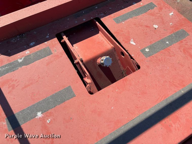 image for item FB3105 1996 Case IH 8575 large square baler