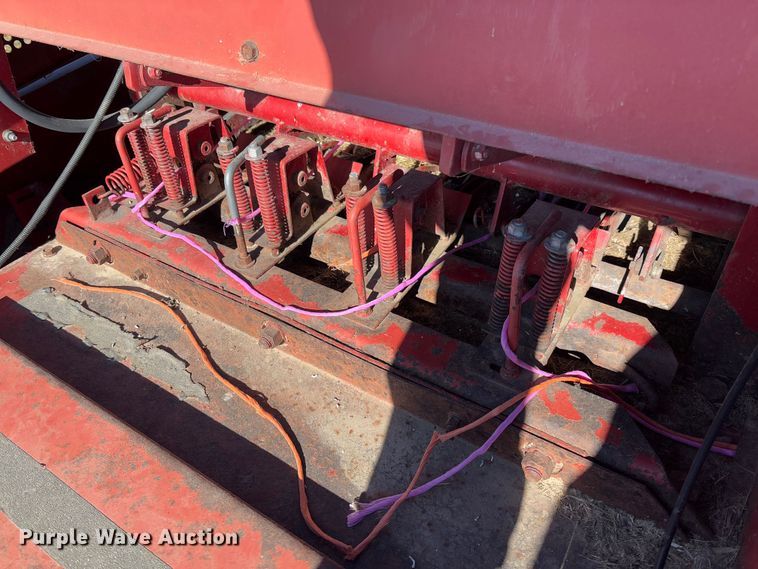 image for item FB3105 1996 Case IH 8575 large square baler