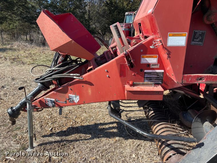 image for item FB3105 1996 Case IH 8575 large square baler