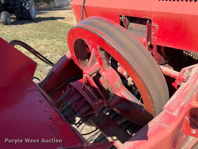 image for item FB3105 1996 Case IH 8575 large square baler