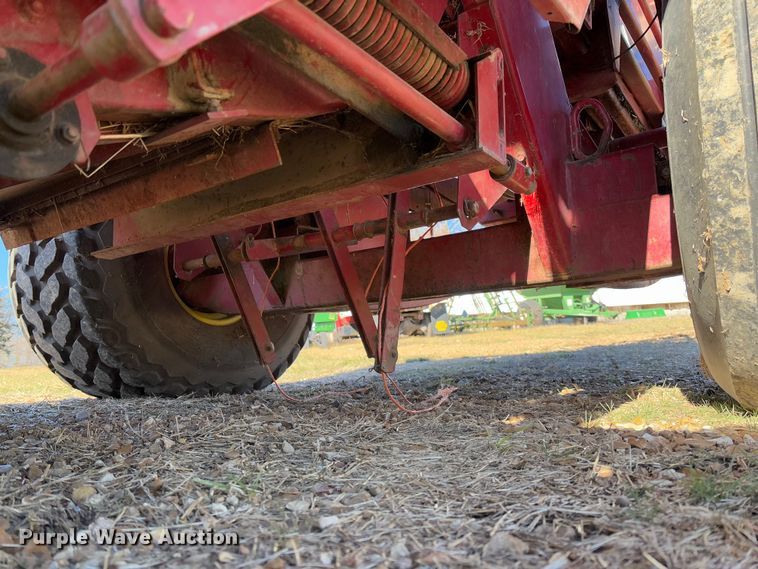 image for item FB3105 1996 Case IH 8575 large square baler