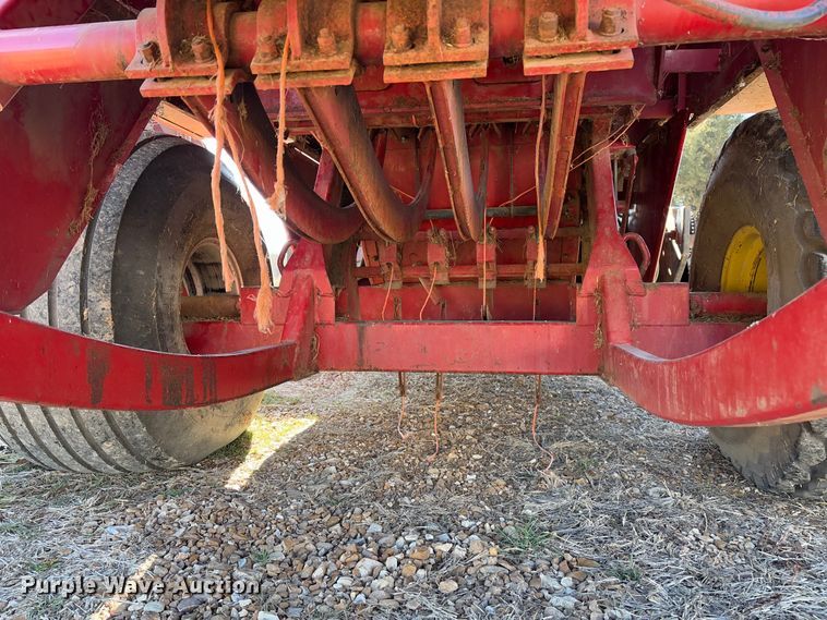 image for item FB3105 1996 Case IH 8575 large square baler