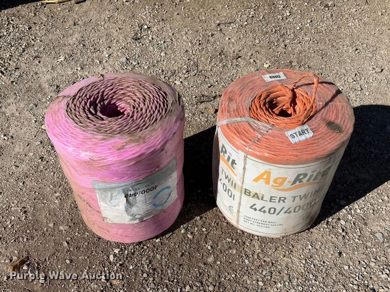 image for item FB3105 1996 Case IH 8575 large square baler