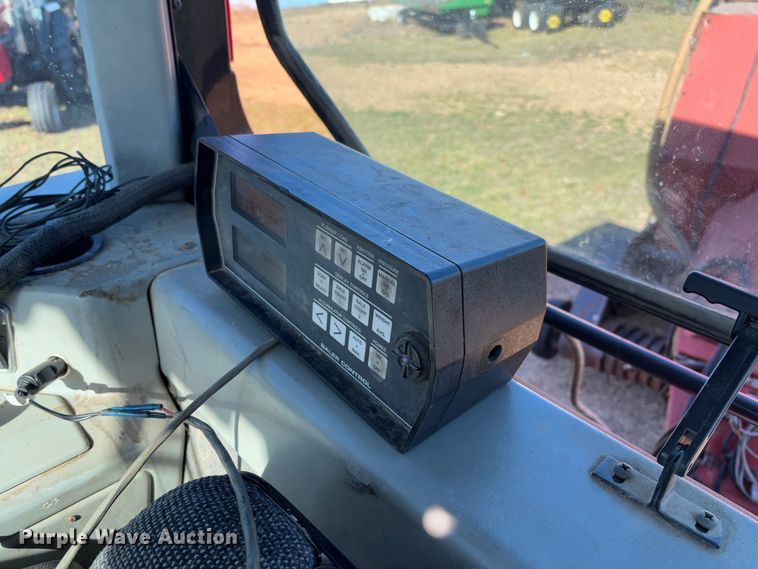 image for item FB3105 1996 Case IH 8575 large square baler