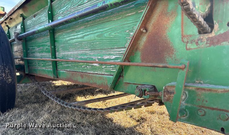 image for item FB3499 John Deere manure spreader