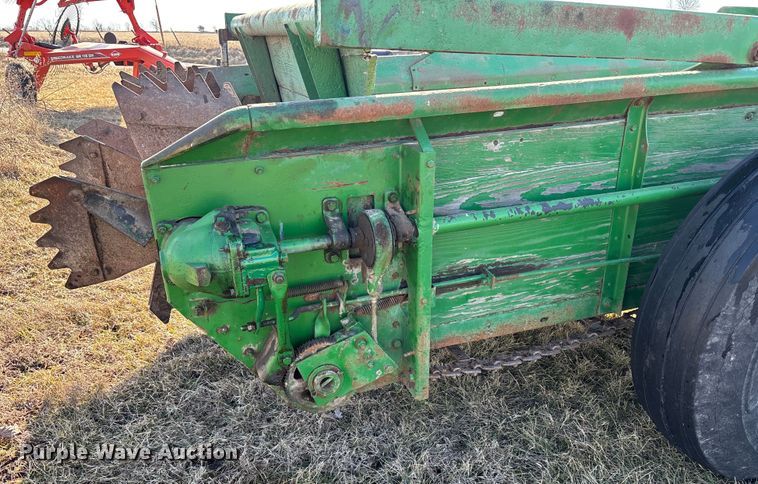 image for item FB3499 John Deere manure spreader