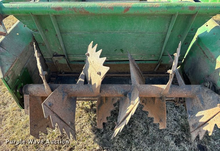 image for item FB3499 John Deere manure spreader
