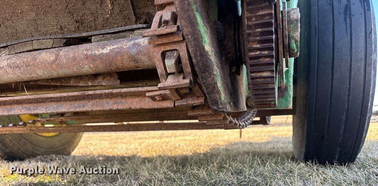 image for item FB3499 John Deere manure spreader