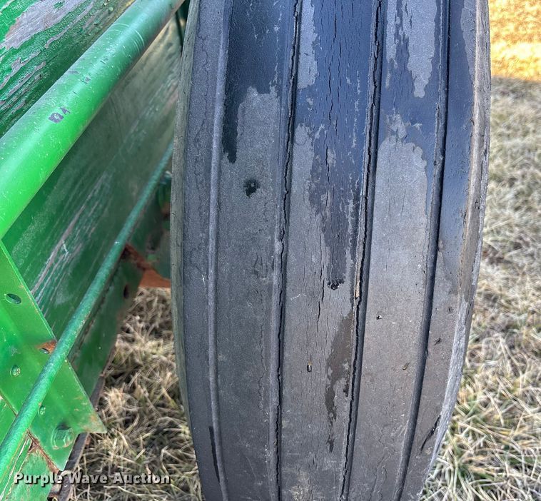 image for item FB3499 John Deere manure spreader