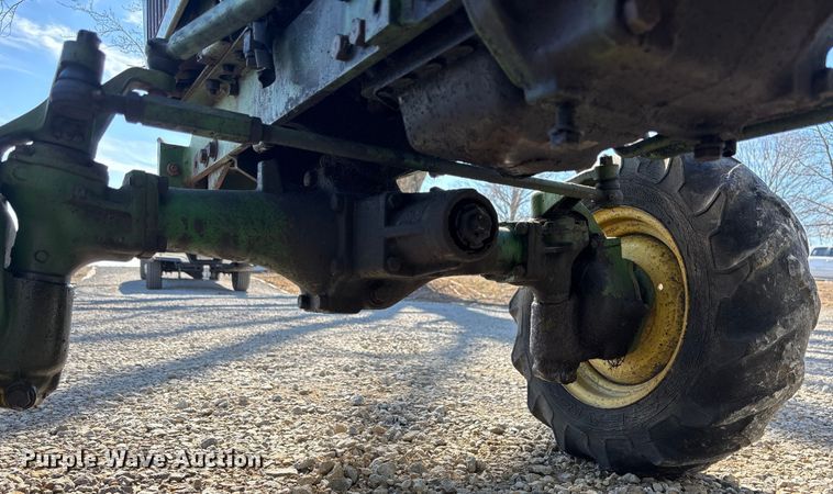 image for item FC1545 John Deere 650 tractor