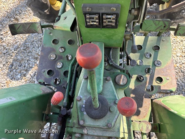 image for item FC1545 John Deere 650 tractor