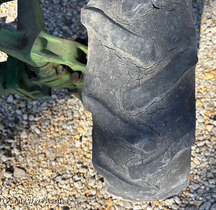 image for item FC1545 John Deere 650 tractor