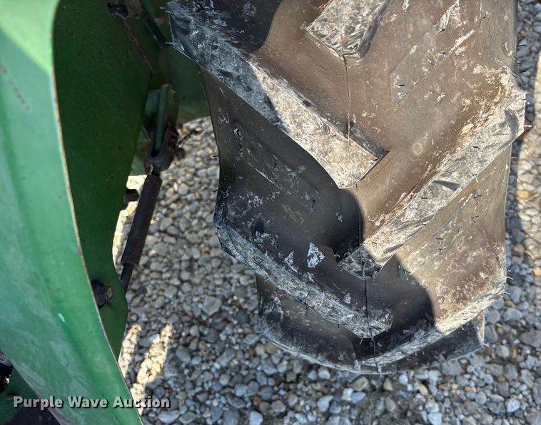 image for item FC1545 John Deere 650 tractor