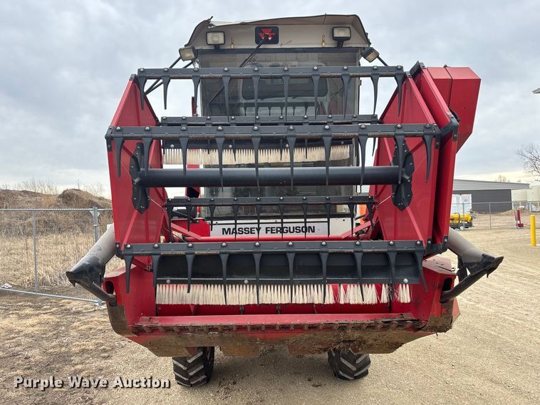 image for item FC1582 1997 Massey Ferguson 8XP combine