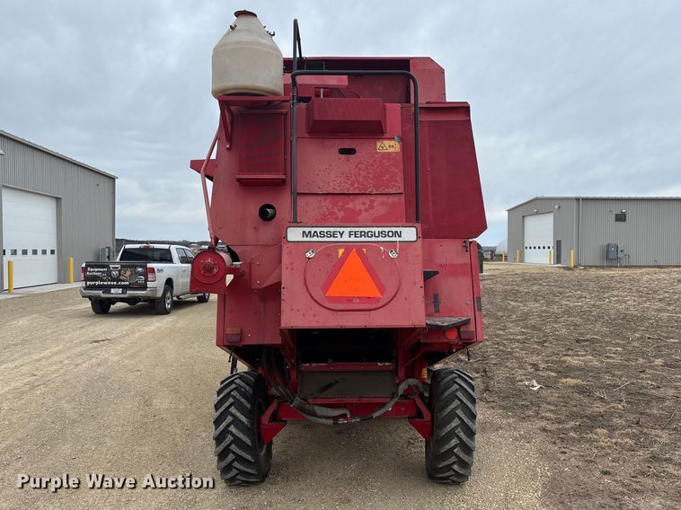 image for item FC1582 1997 Massey Ferguson 8XP combine
