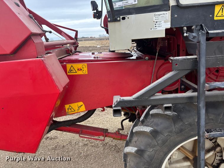 image for item FC1582 1997 Massey Ferguson 8XP combine