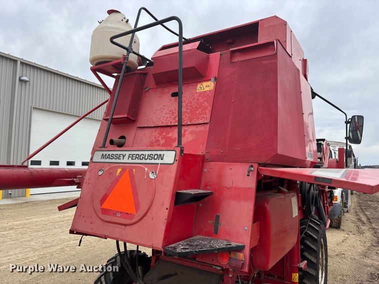 image for item FC1582 1997 Massey Ferguson 8XP combine