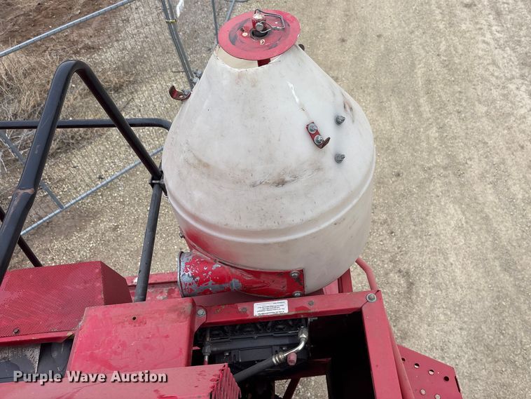 image for item FC1582 1997 Massey Ferguson 8XP combine