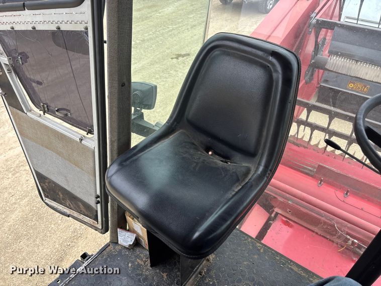 image for item FC1582 1997 Massey Ferguson 8XP combine