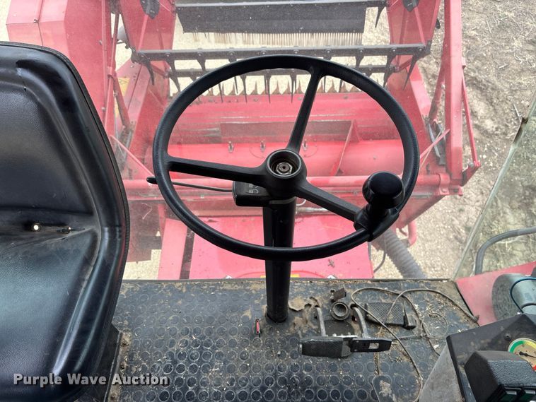 image for item FC1582 1997 Massey Ferguson 8XP combine