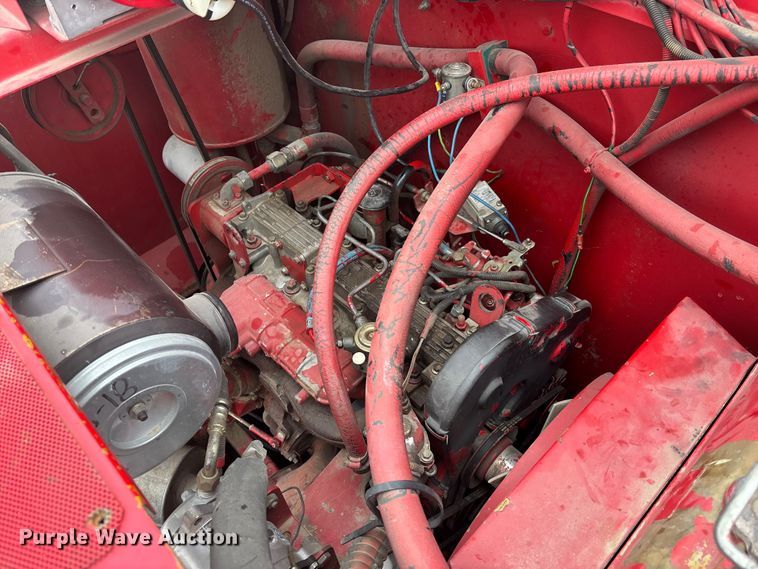 image for item FC1582 1997 Massey Ferguson 8XP combine