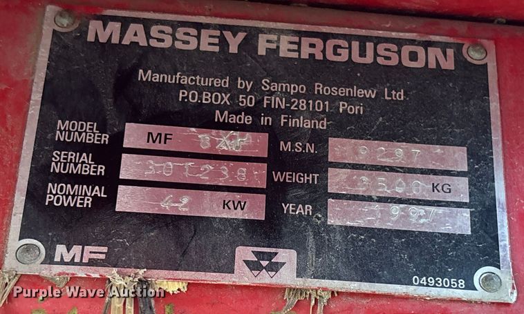 image for item FC1582 1997 Massey Ferguson 8XP combine