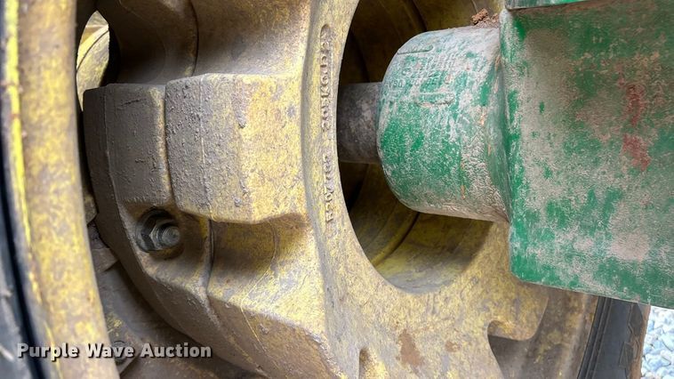 image for item FC5035 2002 John Deere 9420 4WD tractor