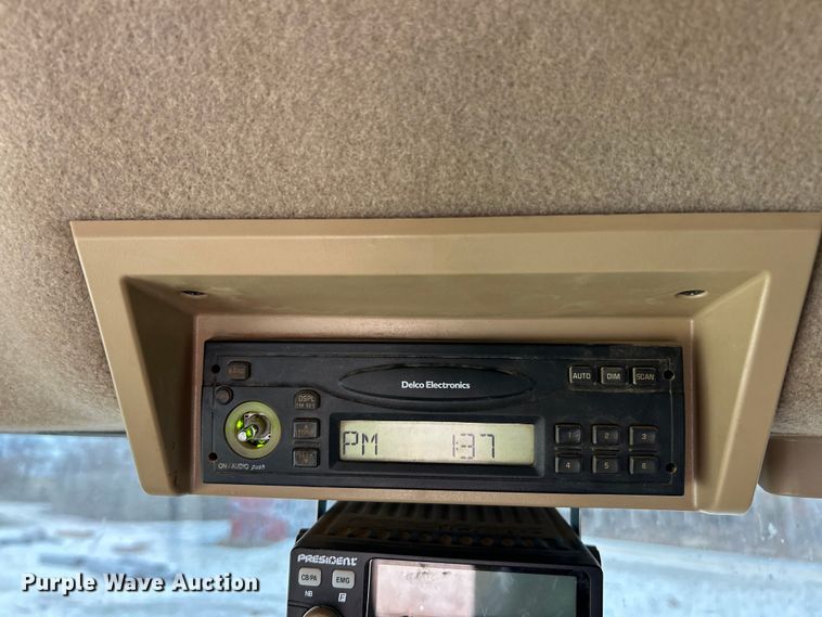 image for item FC5035 2002 John Deere 9420 4WD tractor