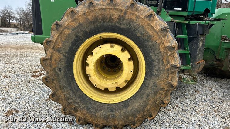 image for item FC5035 2002 John Deere 9420 4WD tractor