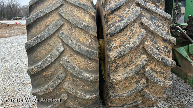 image for item FC5035 2002 John Deere 9420 4WD tractor