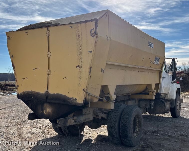 image for item FG0071 1989 Ford L8000 feed mixer truck