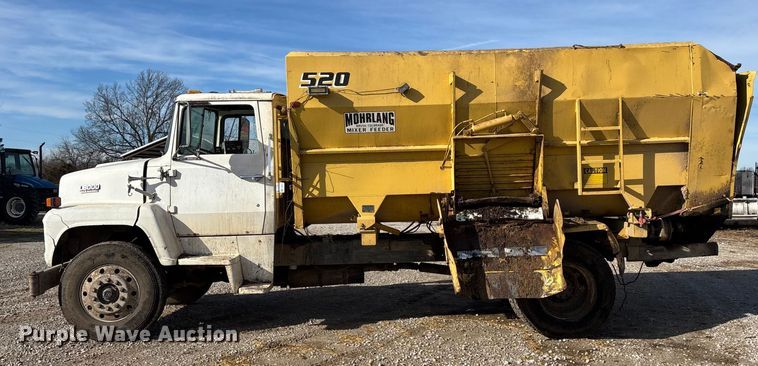 image for item FG0071 1989 Ford L8000 feed mixer truck