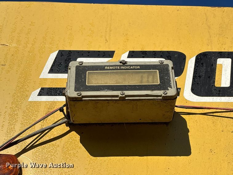 image for item FG0071 1989 Ford L8000 feed mixer truck