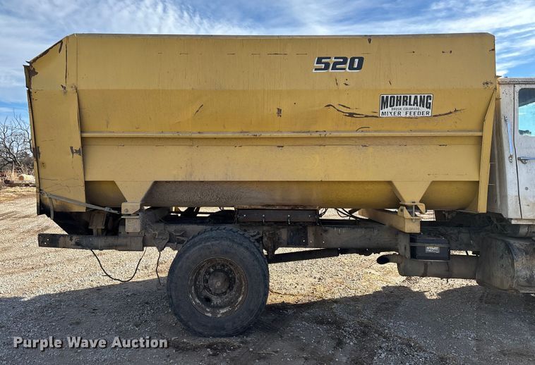 image for item FG0071 1989 Ford L8000 feed mixer truck