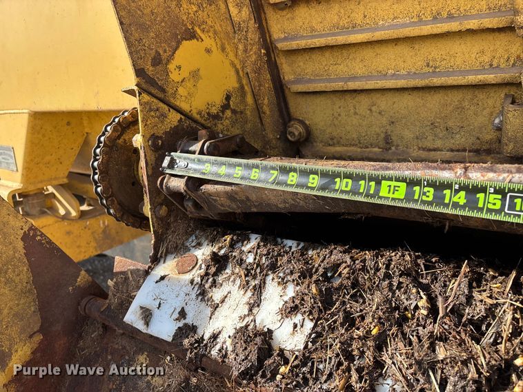 image for item FG0071 1989 Ford L8000 feed mixer truck