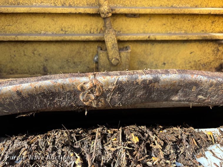 image for item FG0071 1989 Ford L8000 feed mixer truck