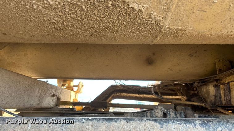 image for item FG0071 1989 Ford L8000 feed mixer truck