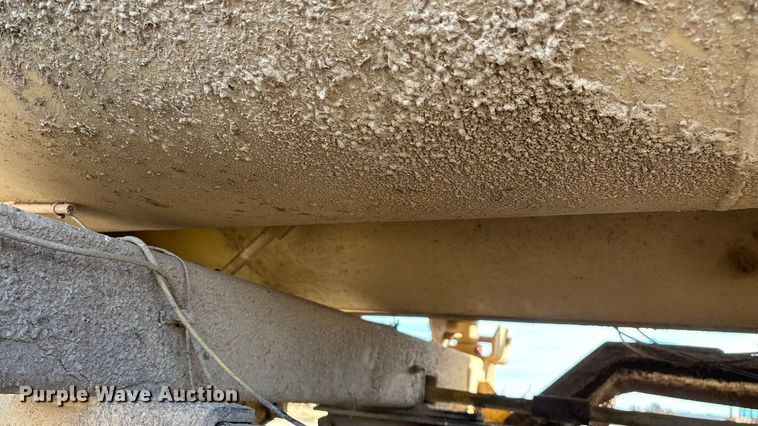 image for item FG0071 1989 Ford L8000 feed mixer truck