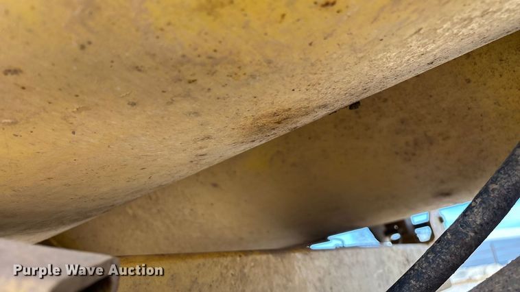 image for item FG0071 1989 Ford L8000 feed mixer truck