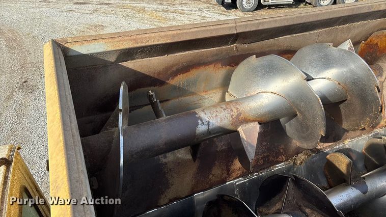 image for item FG0071 1989 Ford L8000 feed mixer truck