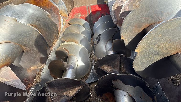 image for item FG0071 1989 Ford L8000 feed mixer truck