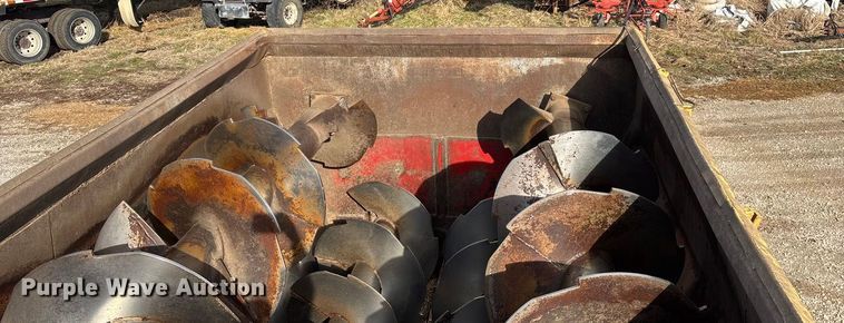 image for item FG0071 1989 Ford L8000 feed mixer truck