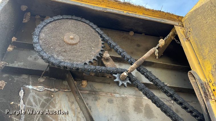 image for item FG0071 1989 Ford L8000 feed mixer truck