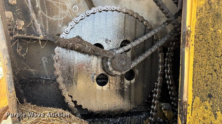 image for item FG0071 1989 Ford L8000 feed mixer truck