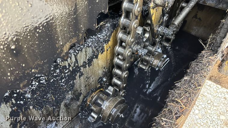 image for item FG0071 1989 Ford L8000 feed mixer truck